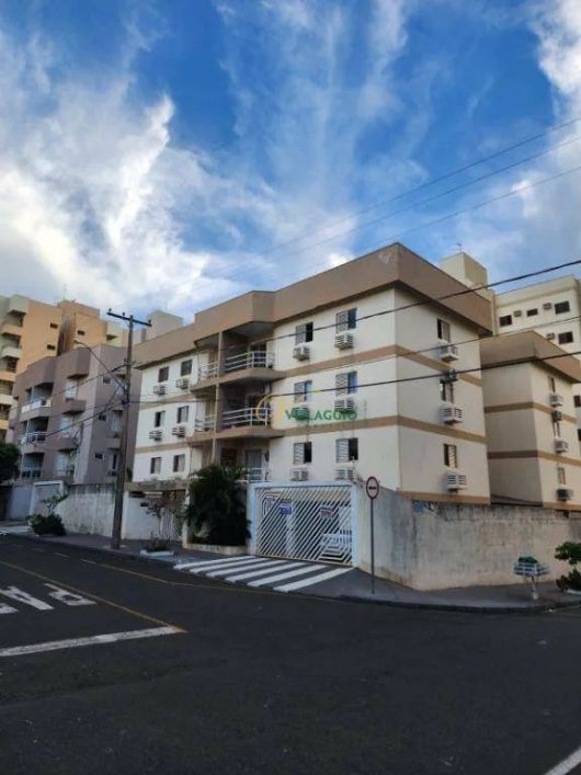 Apartamento com 3 dormitórios à venda, 98 m² por R$ 379.999 - Jardim Ouro Verde - São José do Rio Pr