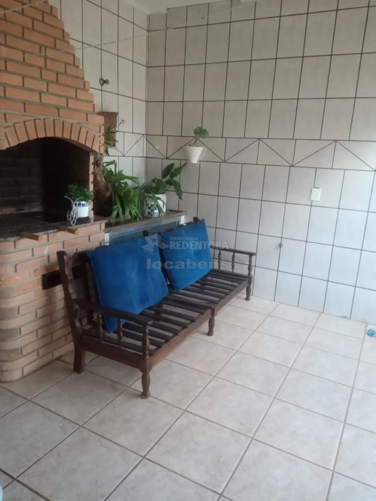 Casa no São Francisco com 2 domitórios tipo apartamento.