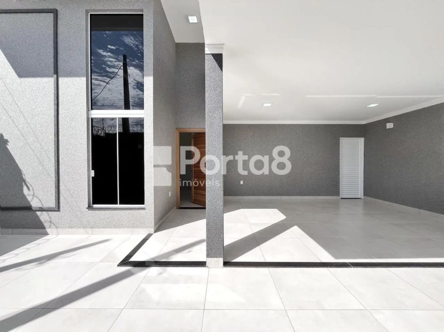 Lar Perfeito no Residencial J. Macedo: 3 Dormitórios, Quintal e 2 Vagas Cobertas!