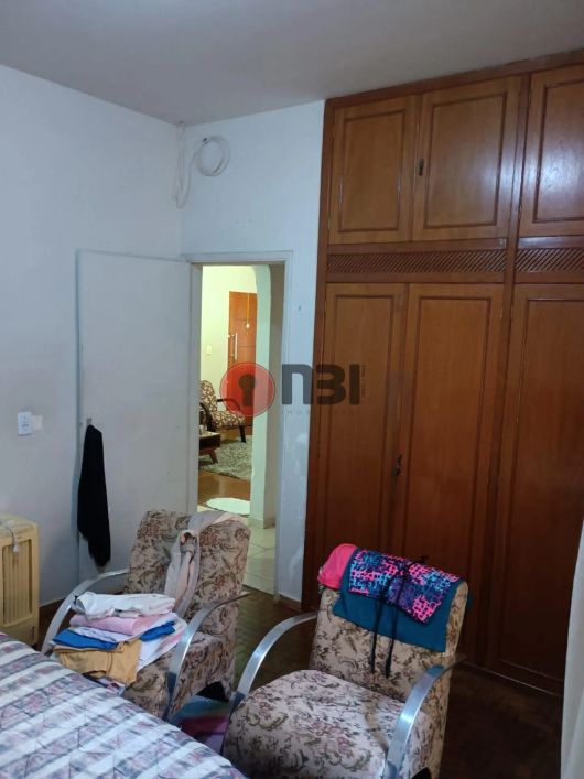 vende-se casa com 2 dormitorios 1 sala 1 cozinha 2 banheiros