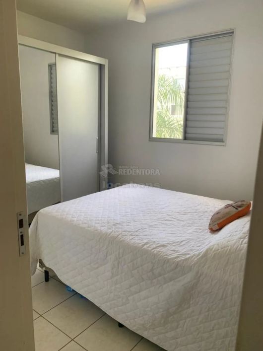 Ótimo Apartamento Residencial com 2 Dormitórios / Loteamento Clube V