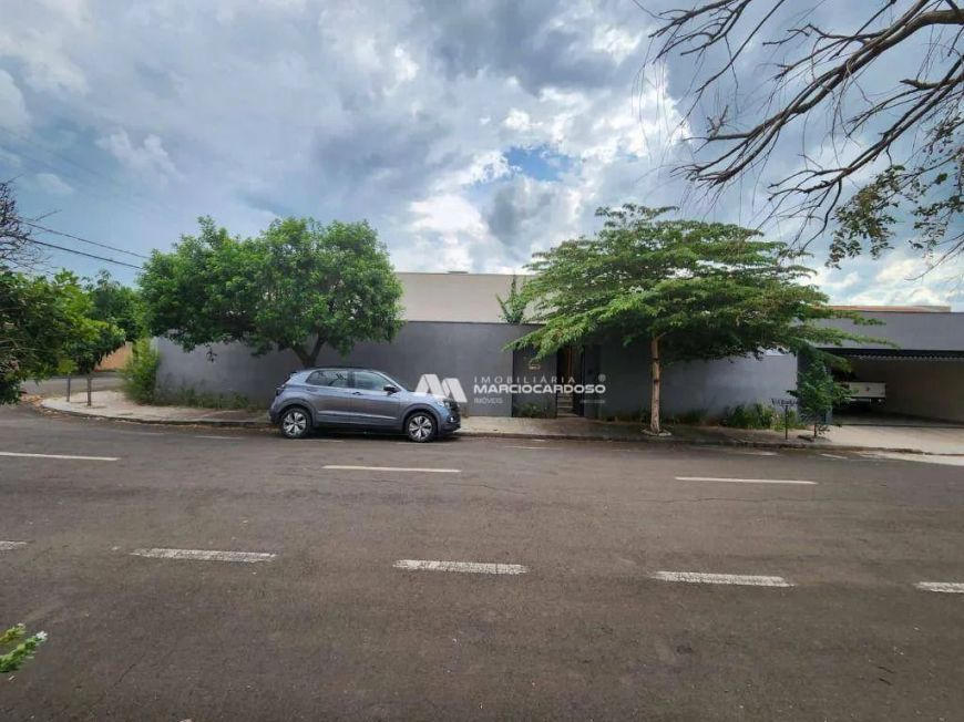 Casa com 4 dormitórios à venda, 264 m² por R$ 1.150.000,00 - Jardim Tarraf II - São José do Rio Pret