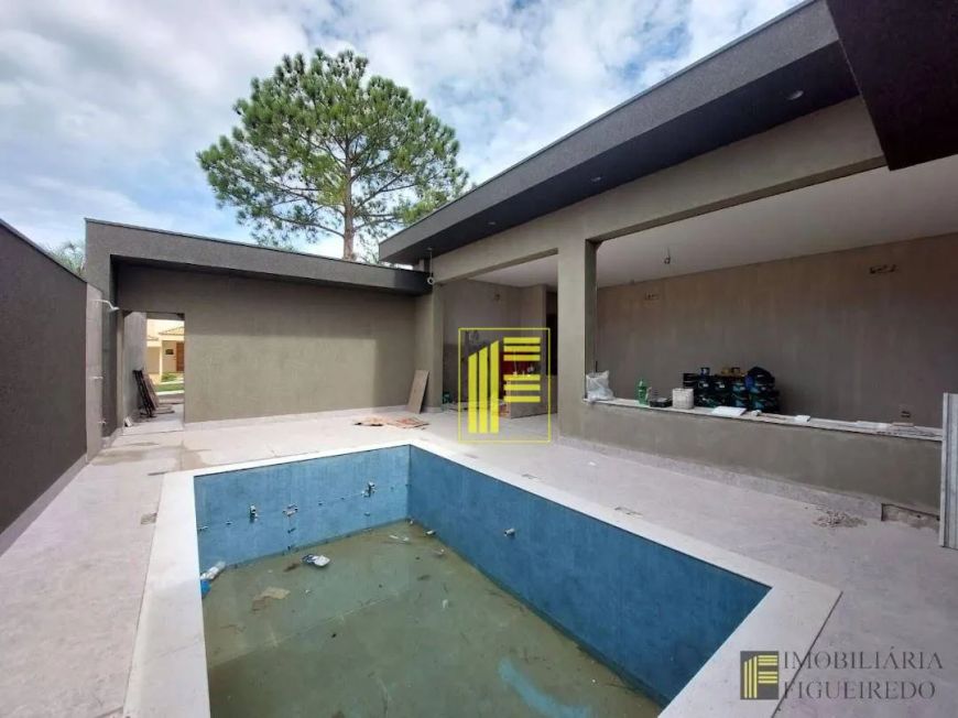 VENDE-SE CASA TÉRREA NOVA NO CONDOMÍNIO LA MONTAGNE PRÓXIMO DO SHOPPING IGUATEMI
