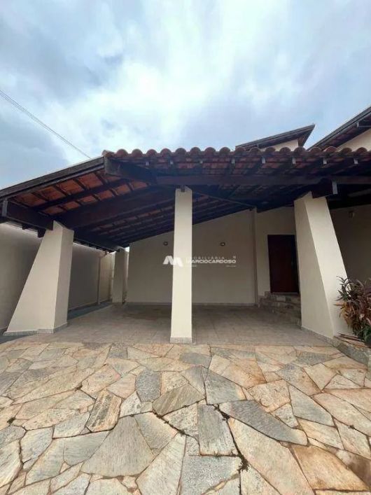 Casa com 3 dormitórios à venda, 223 m² por R$ 500.000,00 - Jardim Nazareth - São José do Rio Preto/S