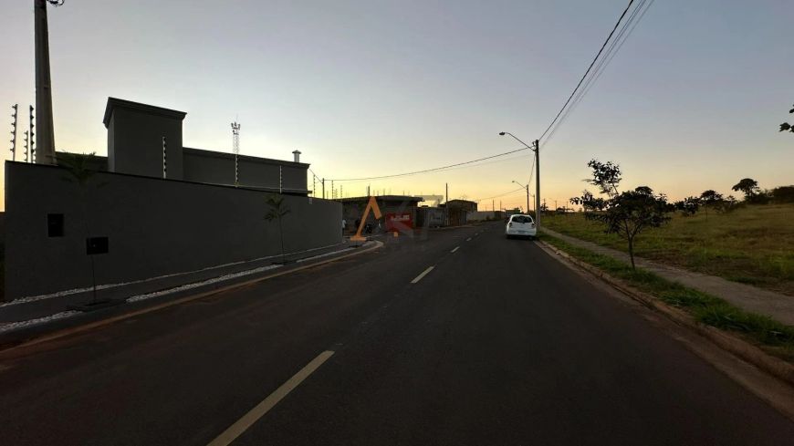 Casa de 2 quartos 3 banheiros e 2 vagas à venda Setvalley II