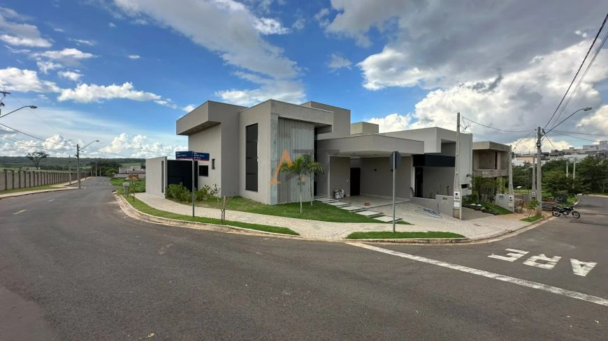 Casa de 3 quartos 4 banheiros 2 vagas à venda no Maria Júlia - São José do Rio Preto, SP
