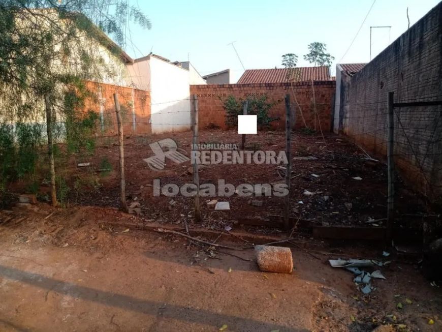 Terreno com 200m² Parque das Aroeiras II