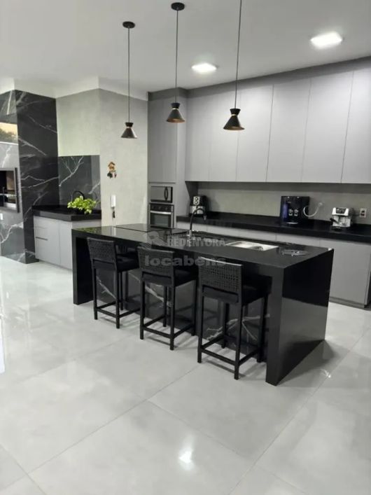 Excelente Casa Residencial para Venda - 3 Dormitórios / Jardim Simões