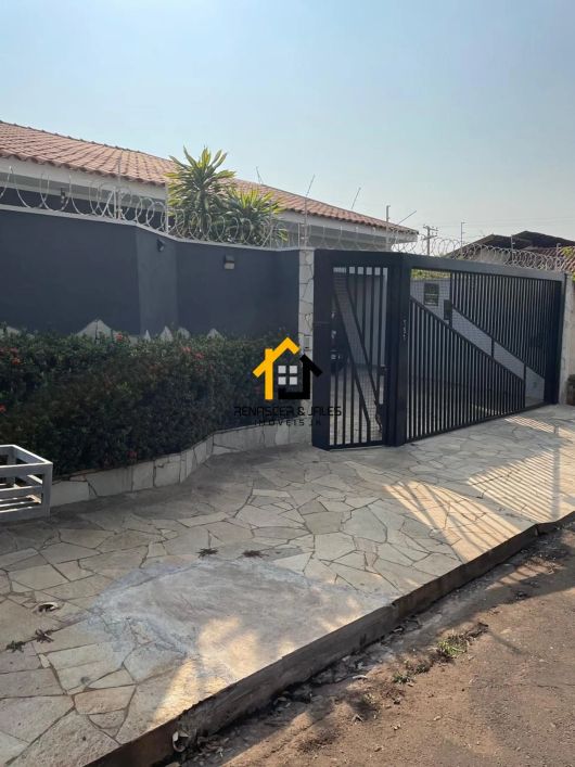 Casa com 3 suítes à venda por R$ 880.000 - Jd. Maria Candida - SJRP