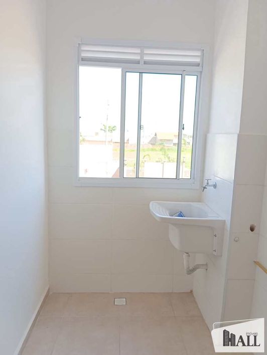 Apartamento com 2 dorms, Parque das Amoras II, São José do Rio Preto - R$ 185 mil, Cod: 13415