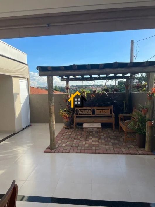 Casa com 3 dormitórios à venda, 110 m² por R$ 690.000,00 - Belvedere Terra Nova