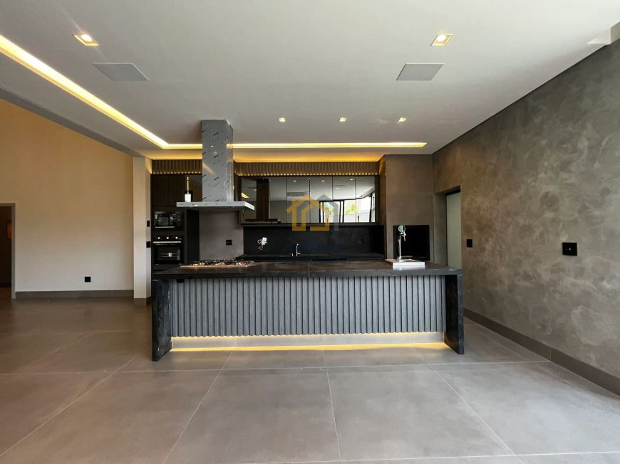 Casa incrivel no condominio Damha VI