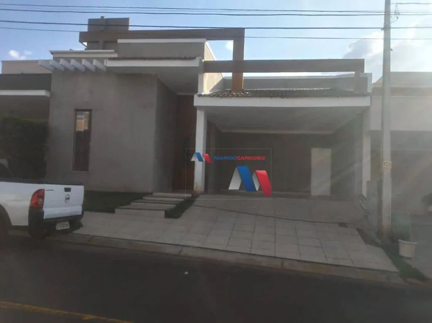 Casa com 3 dormitórios à venda, 209 m² por R$ 1.100.000,00 - Village Damha Rio Preto II - São José d
