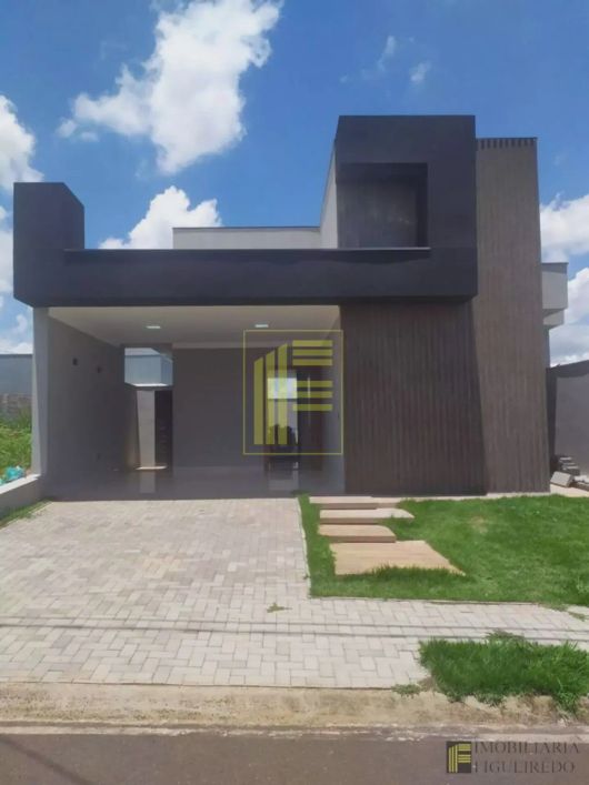 Casa em condomínio para venda possui 120 metros quadrados com 3 quartos