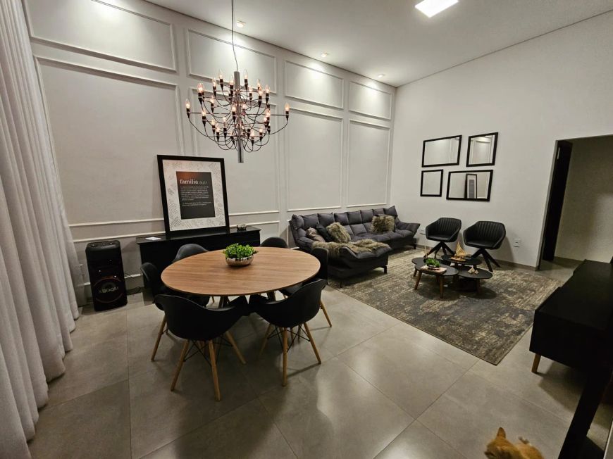 Casa excelente em condominio com 3 quartos e 3 banheiros por 780mil