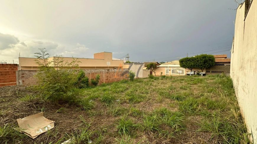 Terreno plano de 242m² à venda no Parque das Amoras II - São José do Rio Preto, SP