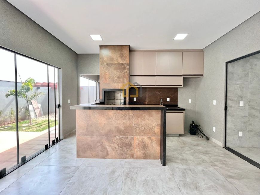 Casa no condominio Maria Julia 155 m², 3 suites