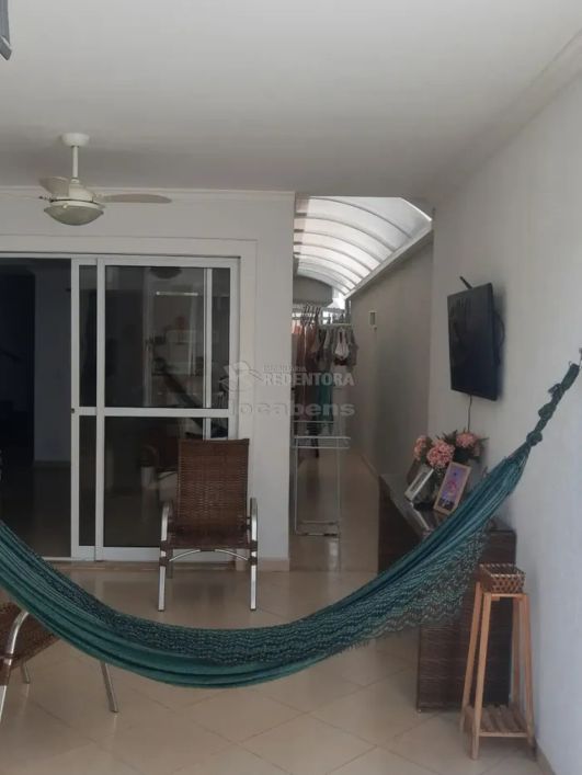 Ótima Casa em Condomínio para Venda - 3 Dormitórios / Green Village III