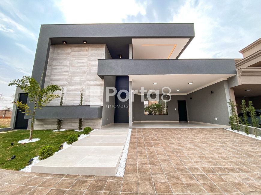 Seu Novo Lar de Luxo no Condomínio Recanto do Lago!