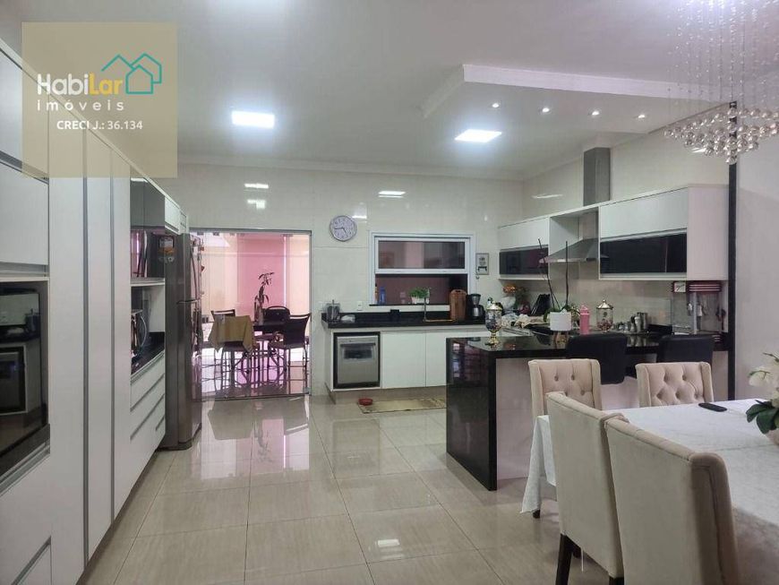 Casa com 3 dormitórios à venda, 240 m² por R$ 1.450.000,00 - Loteamento Recanto do Lago - São José d