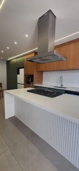 Excelente Casa Residencial com 3 Dormitórios - Residencial Palestra