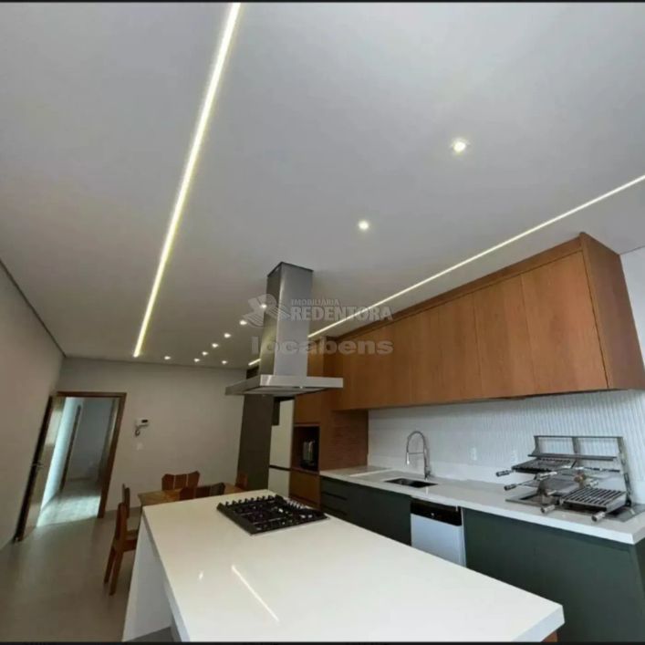 Excelente Casa Residencial com 3 Dormitórios - Residencial Palestra
