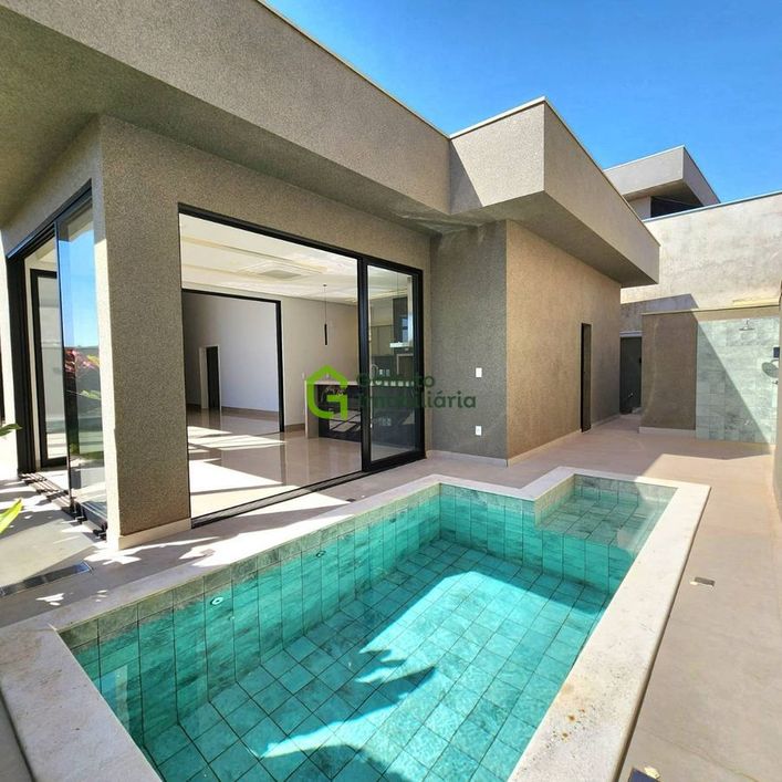 Casa com 3 suítes no Quinta do Golfe Jardins
