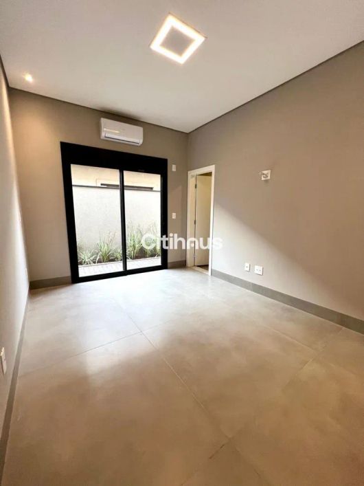 Luxo e Sofisticação no Golfe Residencial – 3 Suítes e Área Gourmet!