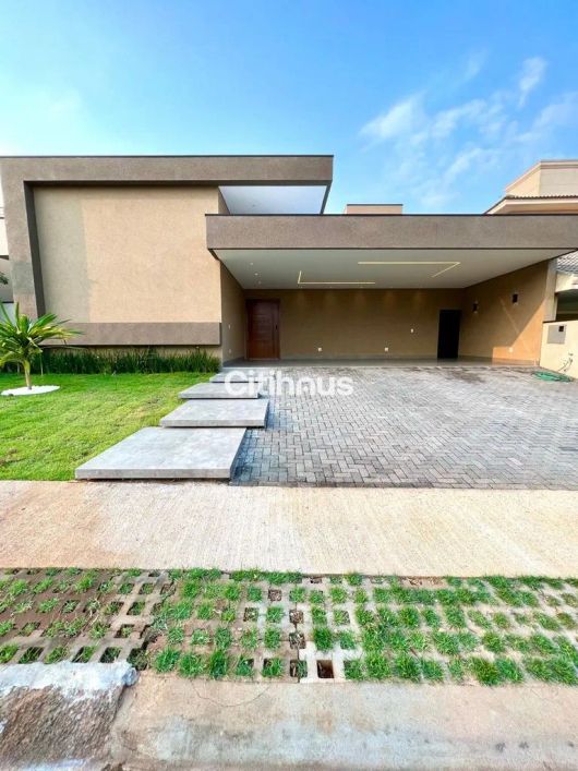 Luxo e Sofisticação no Golfe Residencial – 3 Suítes e Área Gourmet!