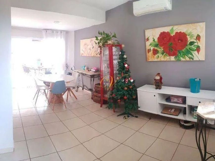 CASA COND ÁREA REPRESA