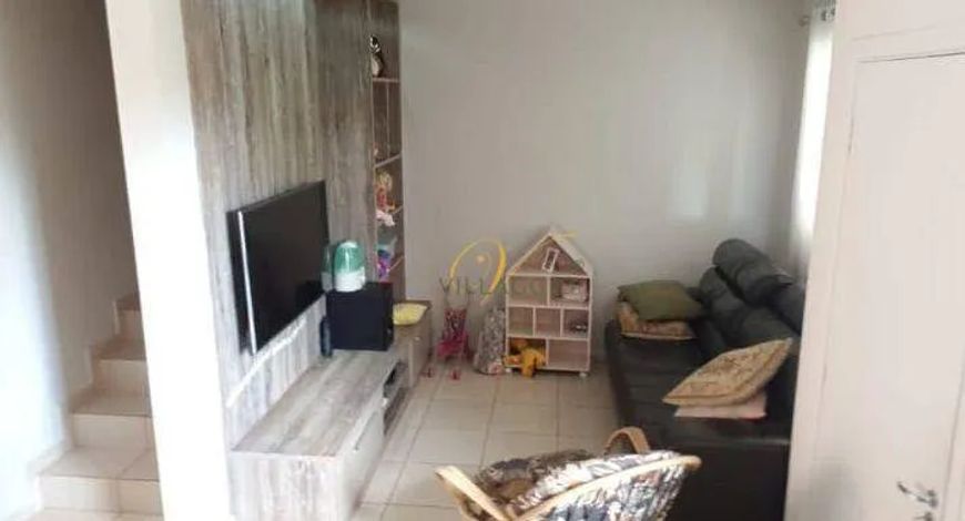 CASA COND ÁREA REPRESA