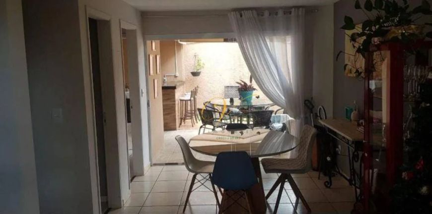 CASA COND ÁREA REPRESA