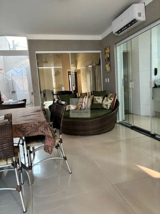 Casa à Venda em Condomínio Village Damha II, São José do Rio Preto - SP