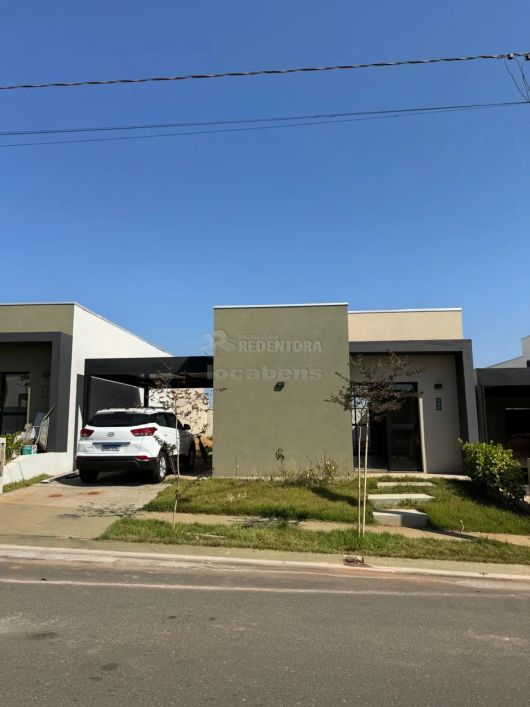 Excelente Casa em Condomínio para Venda - 3 Dormitórios / Fenhouse