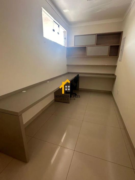 Casa com 3 dormitórios à venda, 248 m² por R$ 2.350.000 - Condomínio Damha VI -