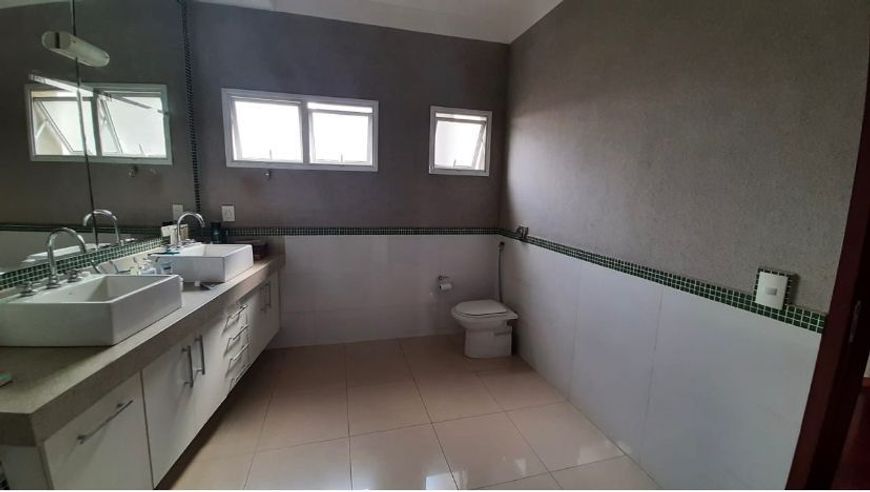 Sobrado com 3 dormitórios à venda, 345 m² por R$ 2.600.000,00 - Village La Montagne - São José do Ri