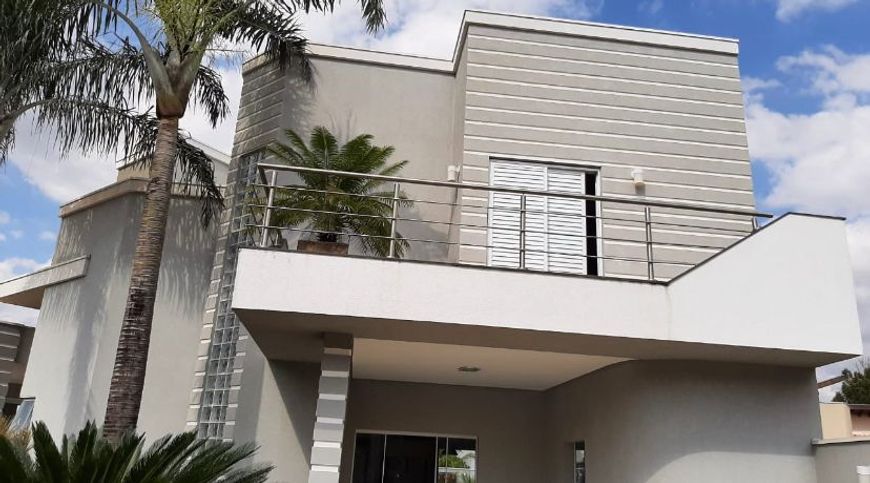 Sobrado com 3 dormitórios à venda, 345 m² por R$ 2.600.000,00 - Village La Montagne - São José do Ri
