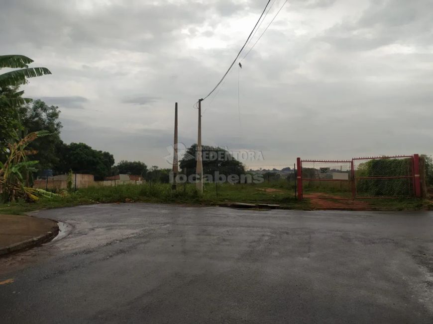 Vila Elmaz (Fazenda Felicidade) - Área de 33 metros x 90 metros (2.970 m²) - para venda, bom local