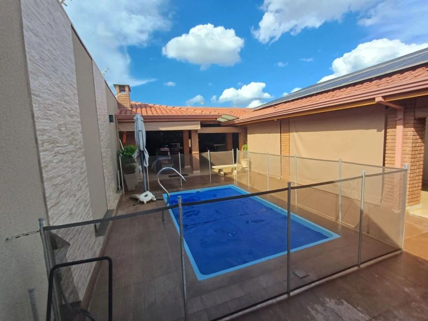 Casa com 3 dormitórios à venda, 330 m² por R$ 1.300.000 - Parque Residencial Universo - São José do