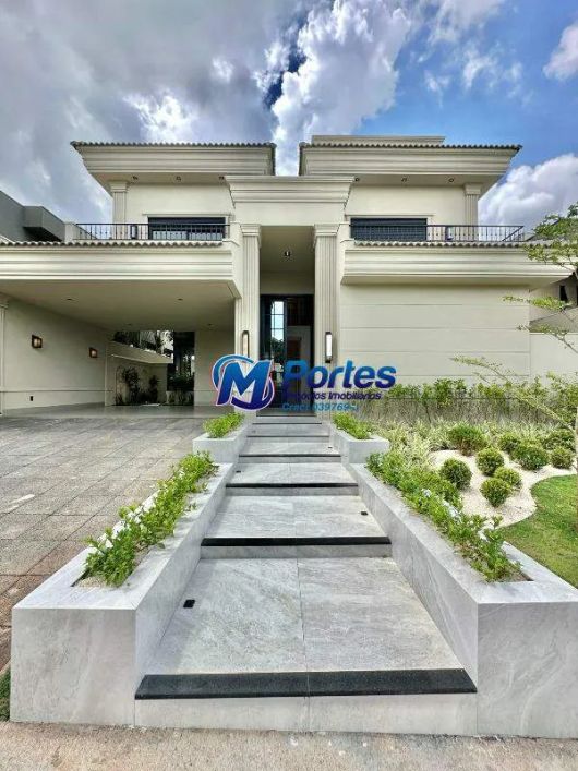 Sobrado Quinta do Golfe Jardins, 3 suítes, chopeira, piscina, energia fotovoltaica