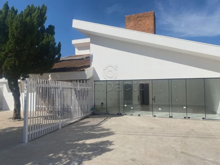 Comercial Casa em São José do Rio Preto
