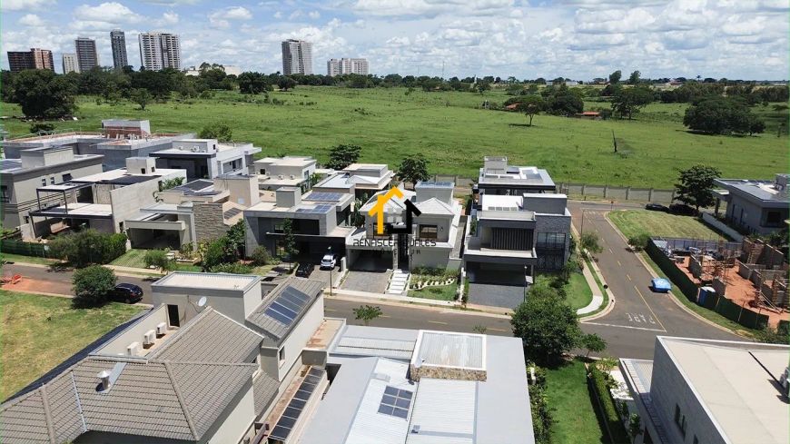 Sobrado com 3 dormitórios à venda, 303 m² por R$ 4.300.000 - Quinta do Golfe Jar