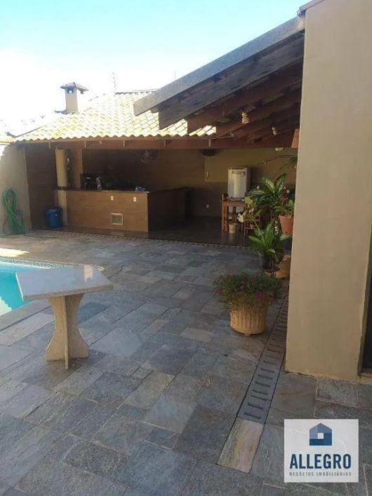 Casa com 3 dormitórios à venda, 380 m² por R$ 1.800.000,00 - Jardim Yolanda - São José do Rio Preto/