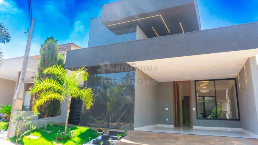 Casa no condomínio Ideal Life com 03 dormitórios e 04 vagas de garagem.