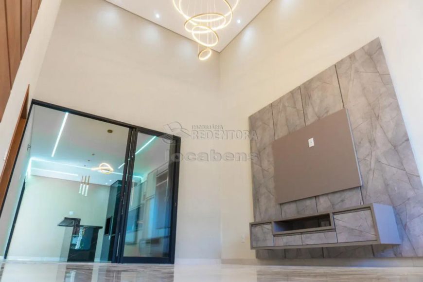 Casa no condomínio Ideal Life com 03 dormitórios e 04 vagas de garagem.