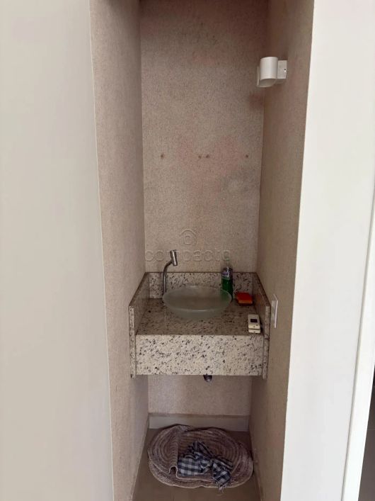 Comercial Sala/Loja Condomínio em São José do Rio Preto