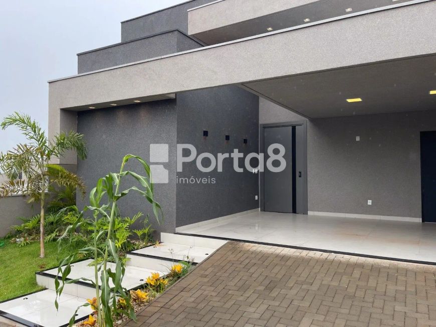 Casa com Piscina e Design Sofisticado no Condomínio Maria Júlia, São José do Rio Preto.