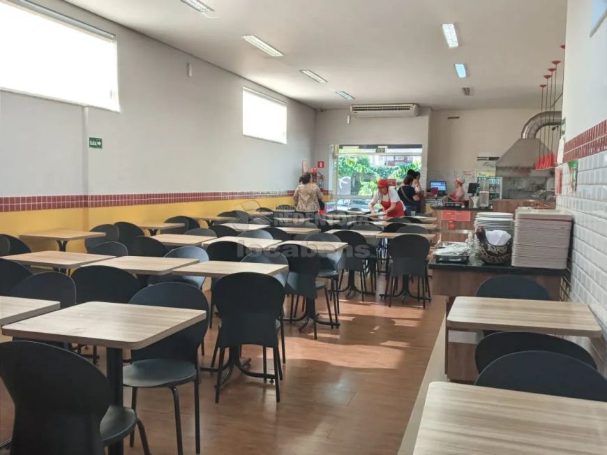 Excelente Imóvel Comercial na Vila Redentora