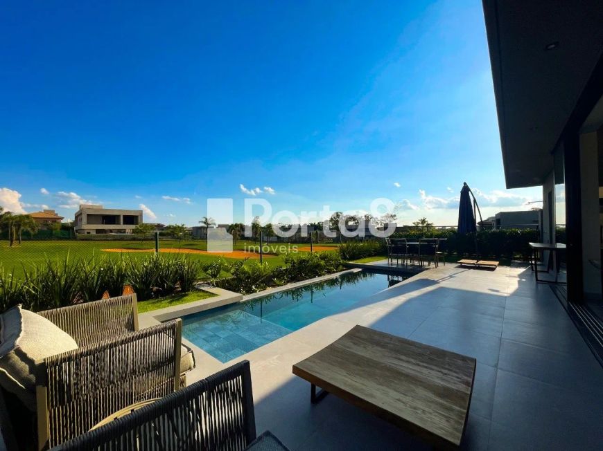 Casa Mobiliada no Quinta do Golfe Jardins - Exclusividade e Vista para o Campo.