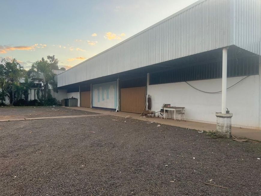 Salão à venda, 1066 m² por R$ 1.200.000,00 - Estância Jóckei Club - São José do Rio Preto/SP